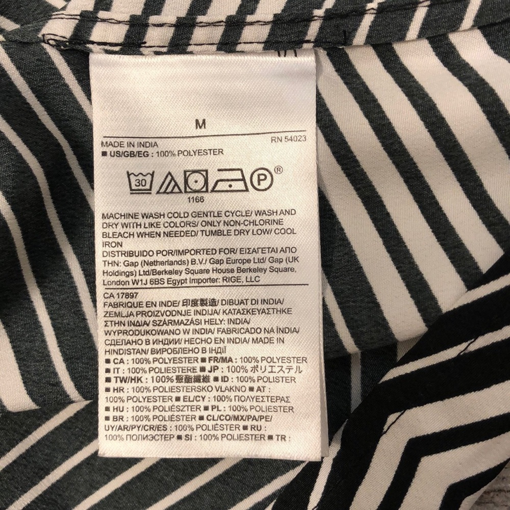 Banana Republic Open Back Black & White Top - Picture 8 of 8